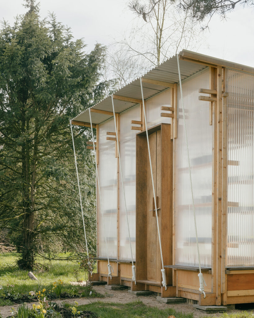  Greenhouse, serre faite de matériaux de réemploi