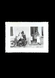 L’ARCHIVE PHOTOGRAPHIQUE FAMILIALE CONTRE L’OUBLI